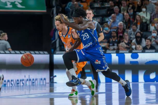 一向以顽强 一向以顽强