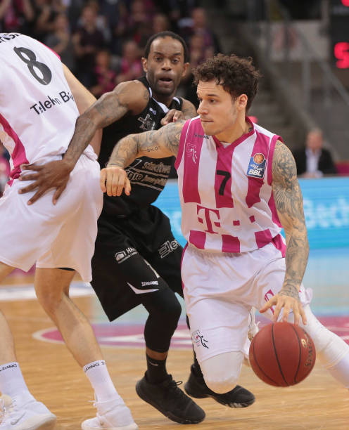 位为队友创 位为队友创